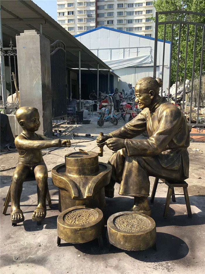 �������