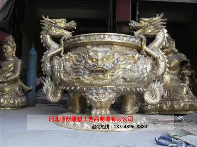 ���е���